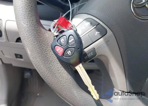 2011 Toyota Camry Le z USA, uszkodzony, nr VIN 4T1BF3EK9BU702151